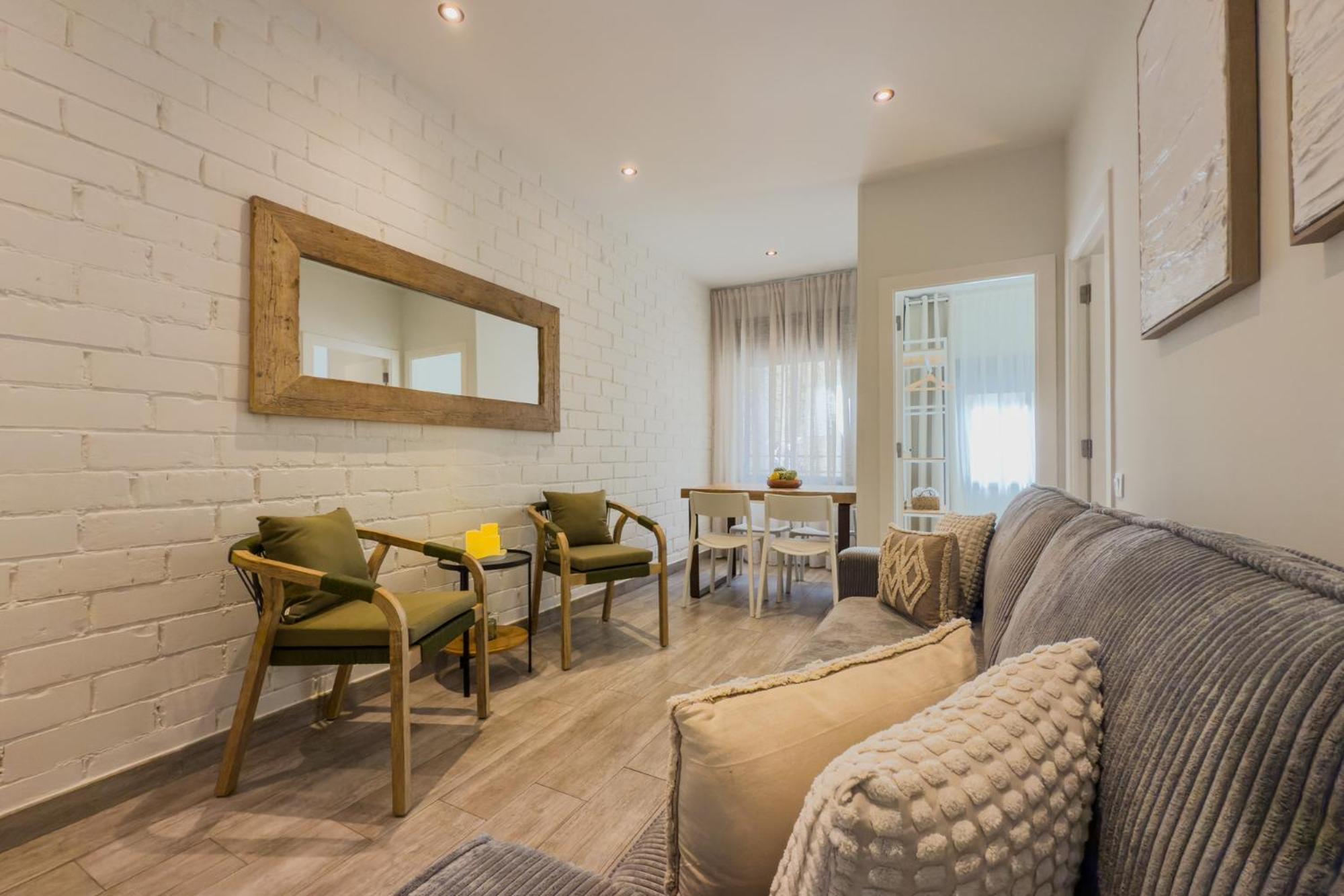 Novus Homes Barcelona Santa Eulalia L'Hospitalet de Llobregat Esterno foto