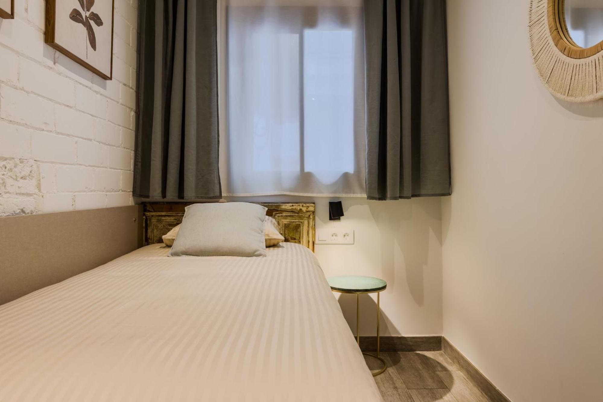 Novus Homes Barcelona Santa Eulalia L'Hospitalet de Llobregat Esterno foto
