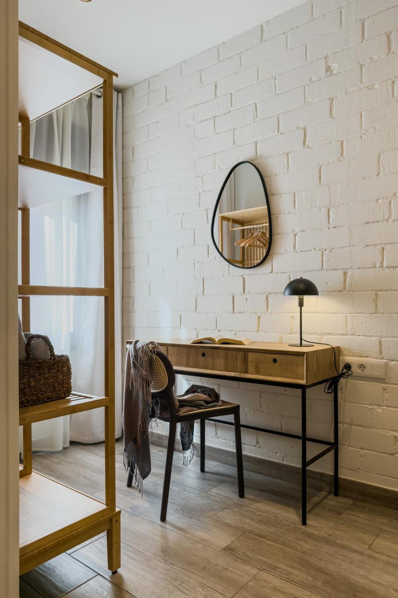 Novus Homes Barcelona Santa Eulalia L'Hospitalet de Llobregat Esterno foto