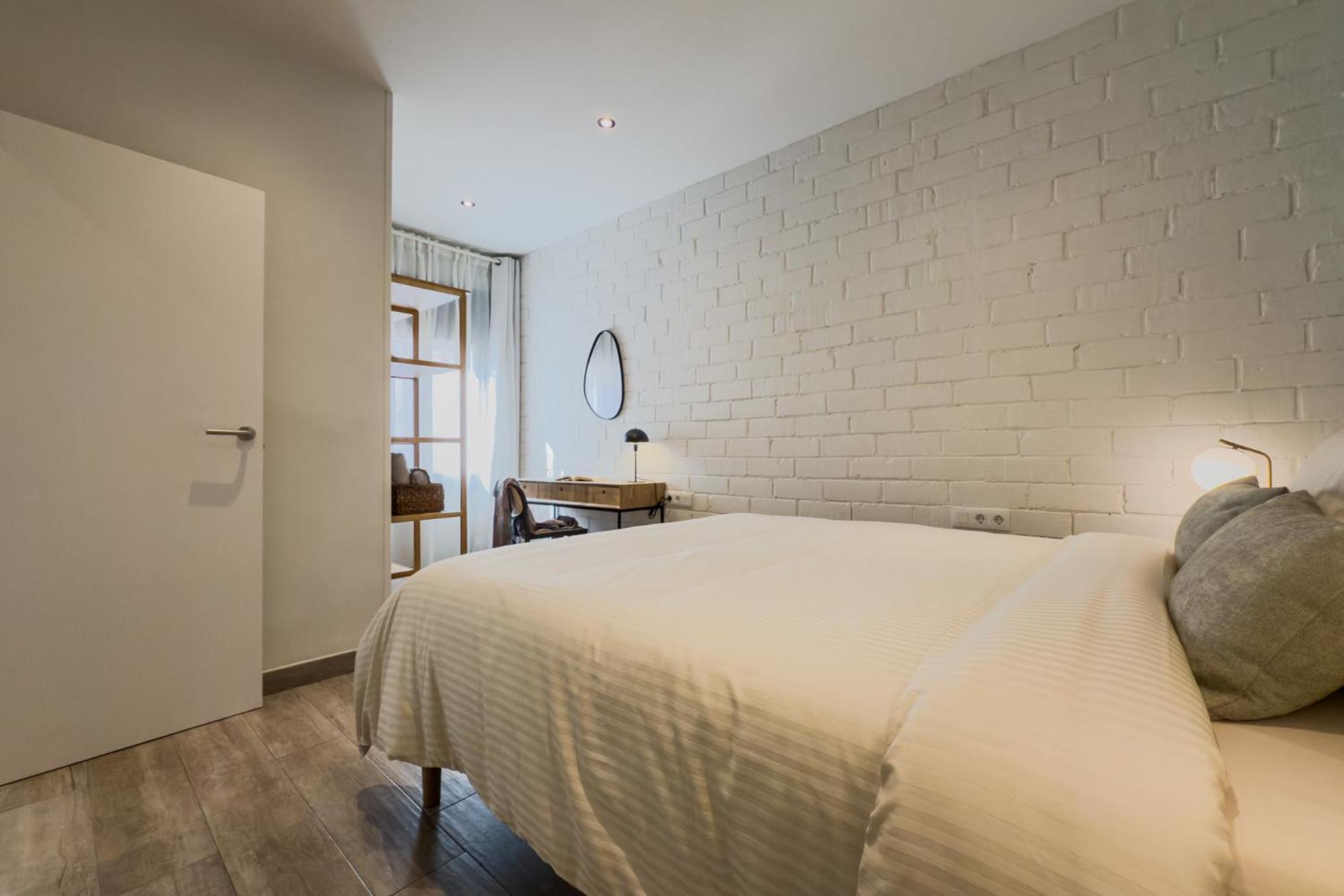 Novus Homes Barcelona Santa Eulalia L'Hospitalet de Llobregat Esterno foto